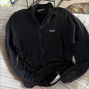 NWOT Patagonia R Quarter Zip Fleece
